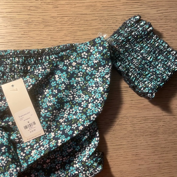 Francesca’s Floral Blouse - Picture 3 of 6